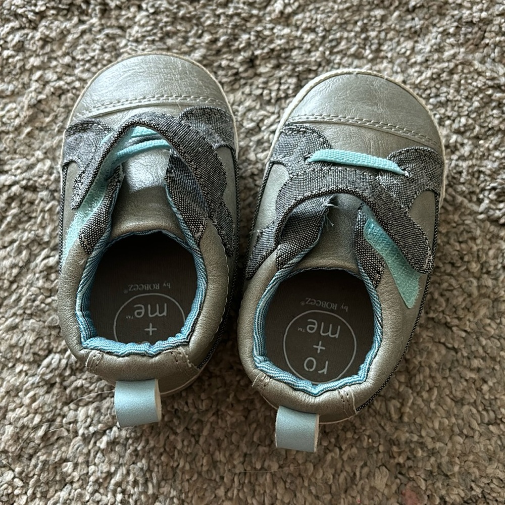 Ro + Me 12-18 month crib shoe